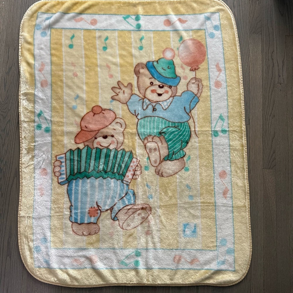 Vintage NOVATEX  Plush Yellow Baby Blanket Teddy Bears Balloons Music Notes